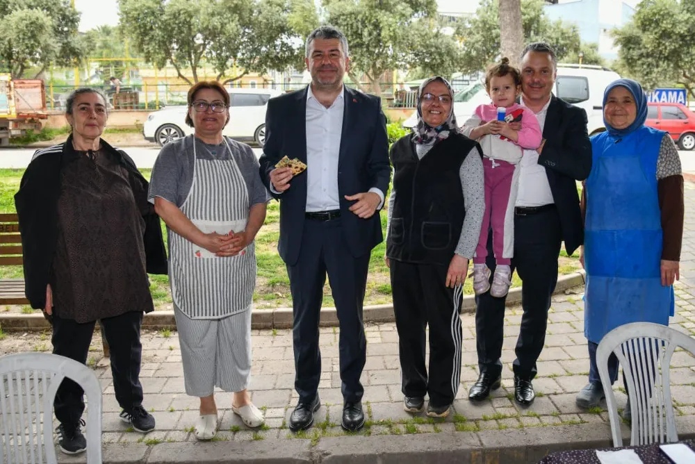Hanımeli pazarında Başkan Mesut Akbıyık Büyük İlgi