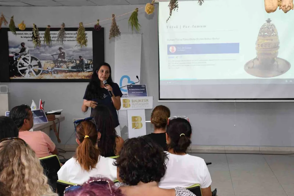 TARİH BOYU TÜTSÜ İLE TEDAVİ YÖNTEMLERİ, BAÇEM’DE KONUŞULDU