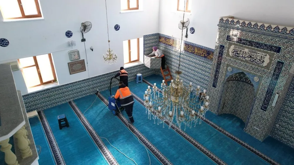 Tarihi camiler Ramazan’a hazırlanıyor