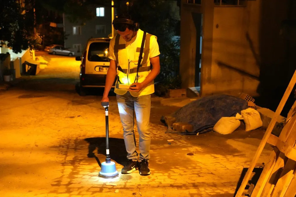  BASKİ Ayvalık’ta su kayıplarını önlemek için 7/24 sahada