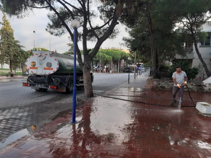 BURHANİYE KÖŞE BUCAK TEMİZLENİP YIKANIYOR